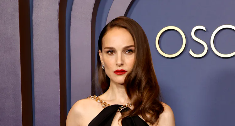 HOLLYWOOD, CALIFORNIA - JANUARY 09: Natalie Portman attends the Academy Of Motion Picture Arts & Sci...