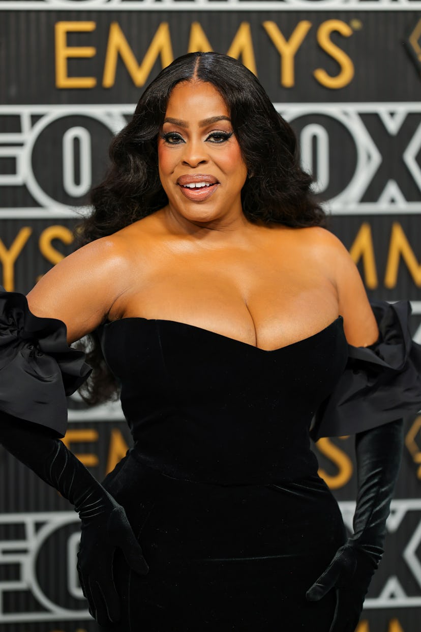 Niecy Nash-Betts at 2023 emmy awards