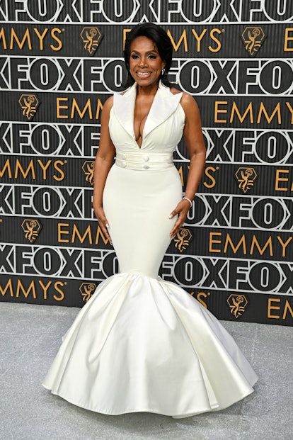 Sheryl Lee Ralph emmy awards 2023 cleavage