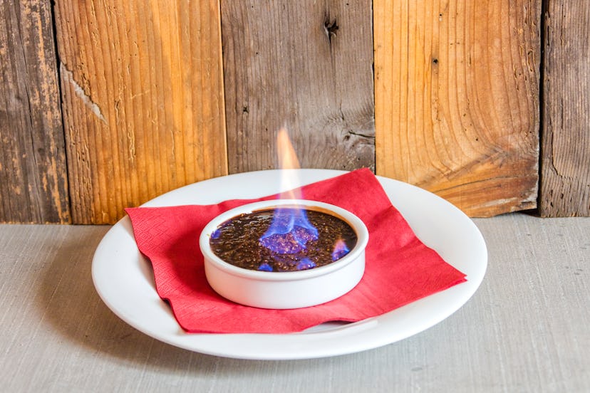 The Valentine’s Day meal that Libras should have is flambé.