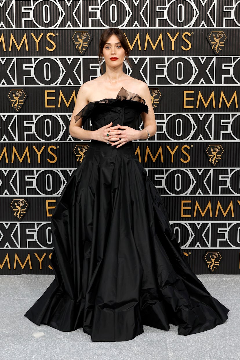 LOS ANGELES, CALIFORNIA - JANUARY 15: Lizzy Caplan attends the 75th Primetime Emmy Awards at Peacock...