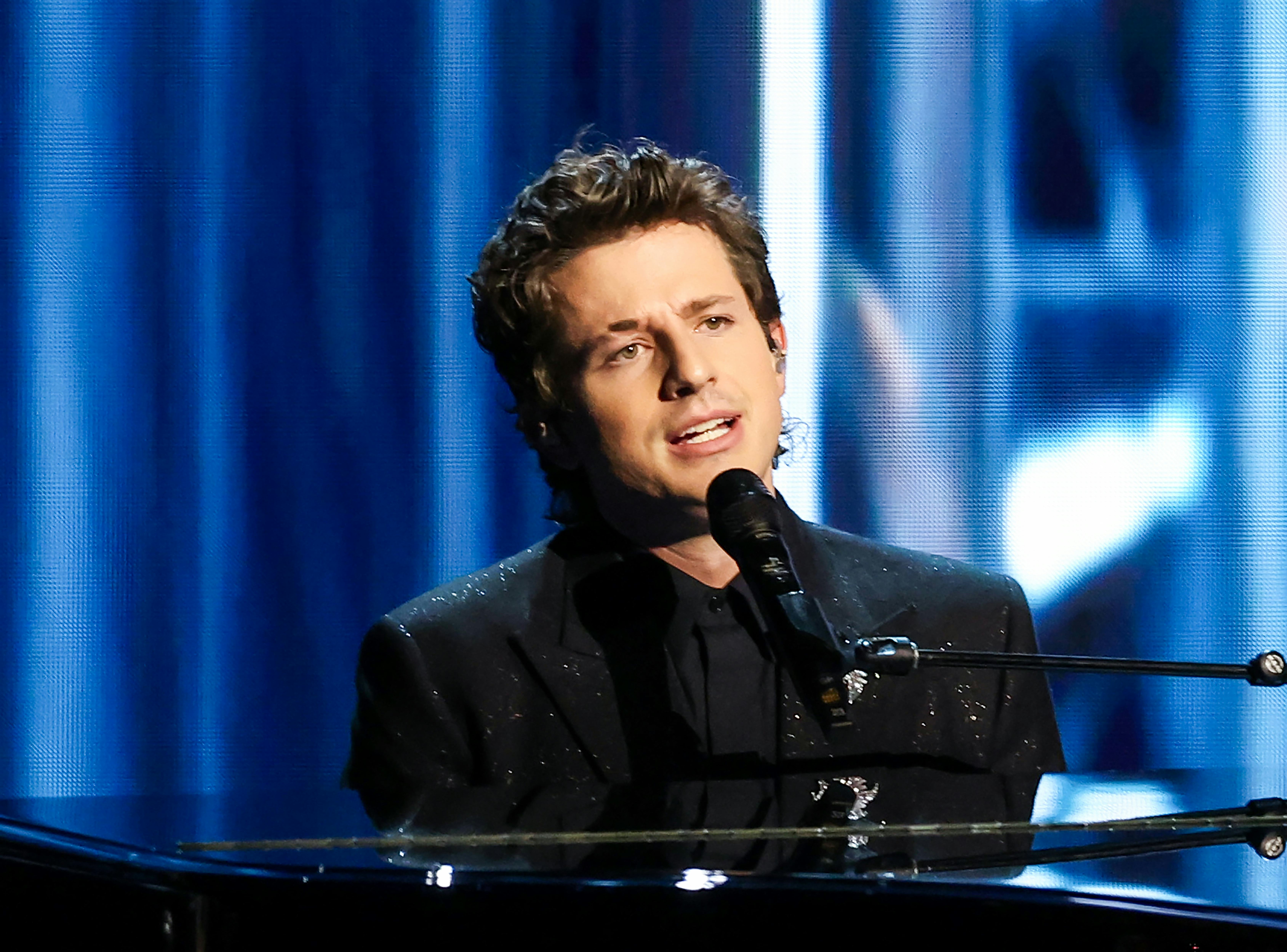 Charlie Puth sane &lsquo;Friends&rsquo; theme song in his Emmys performance
