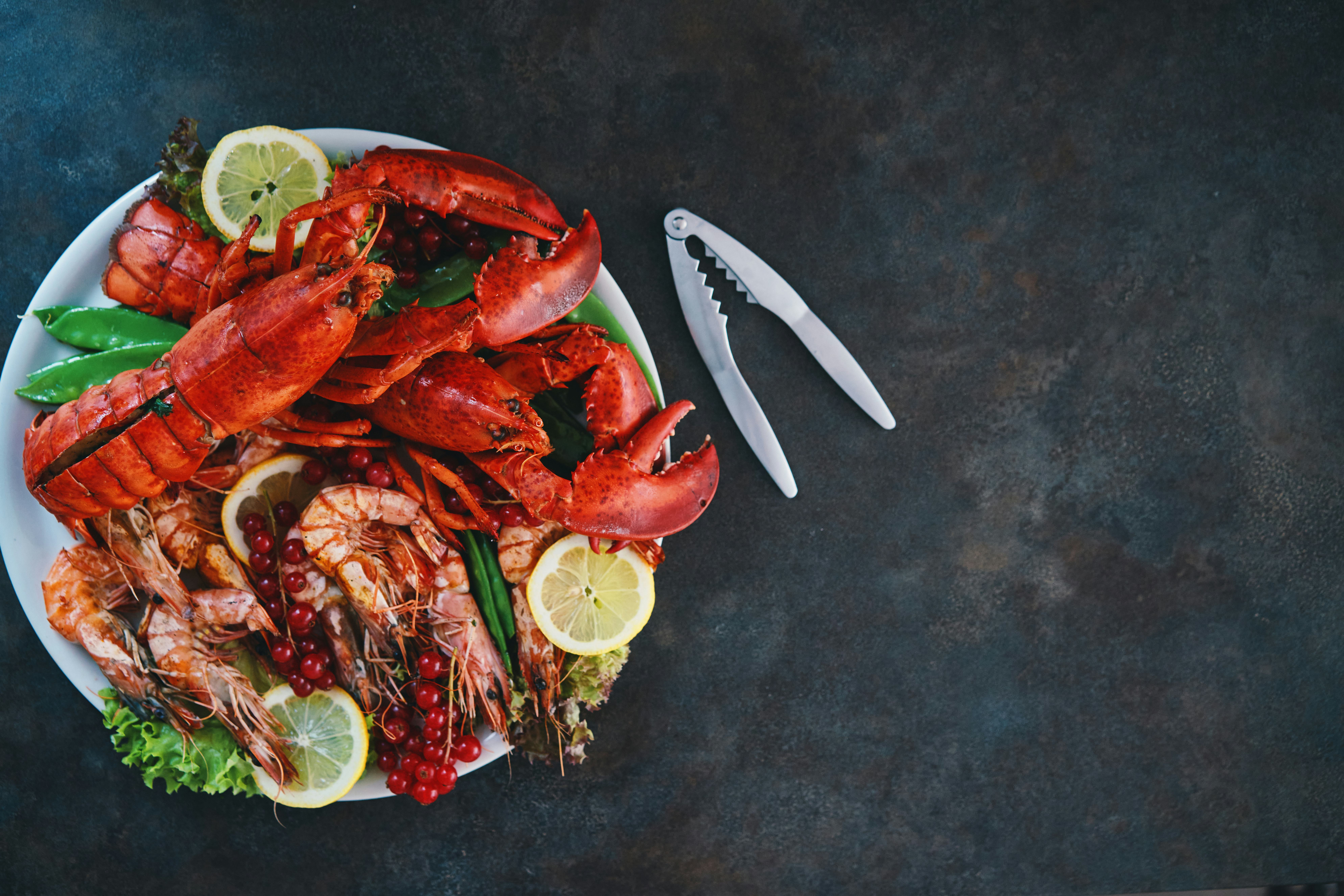 The Valentine&rsquo;s Day meal Leos should have is lobster.