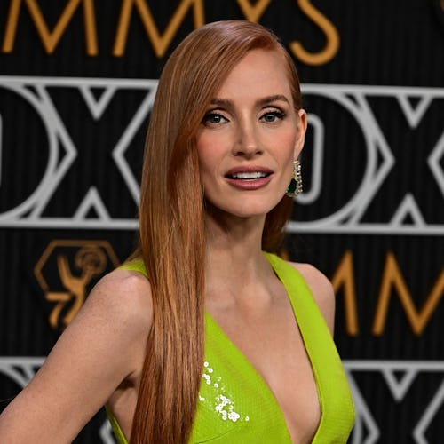 Jessica Chastain Emmy Awards 2023 cleavage