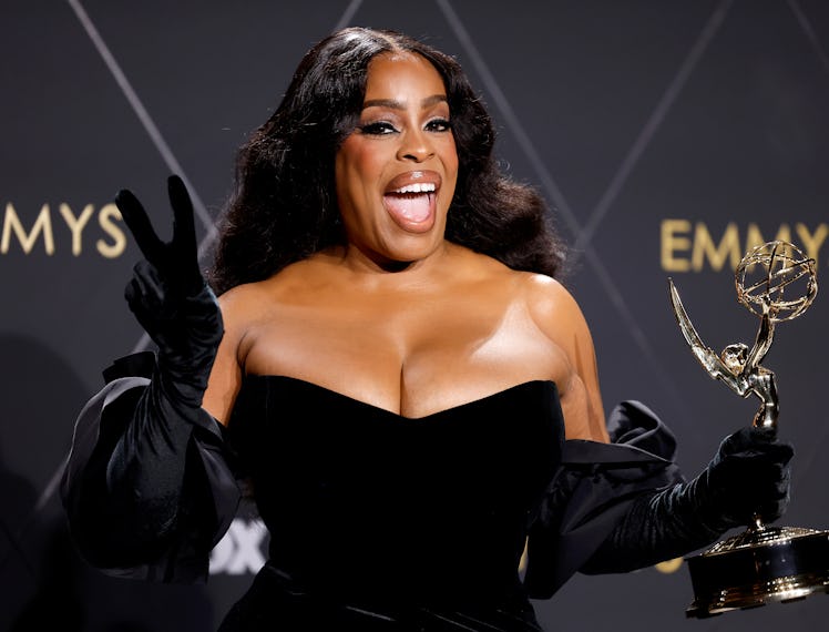 LOS ANGELES, CALIFORNIA - JANUARY 15: Niecy Nash-Betts, winner of the Outstanding Supporting Actress...