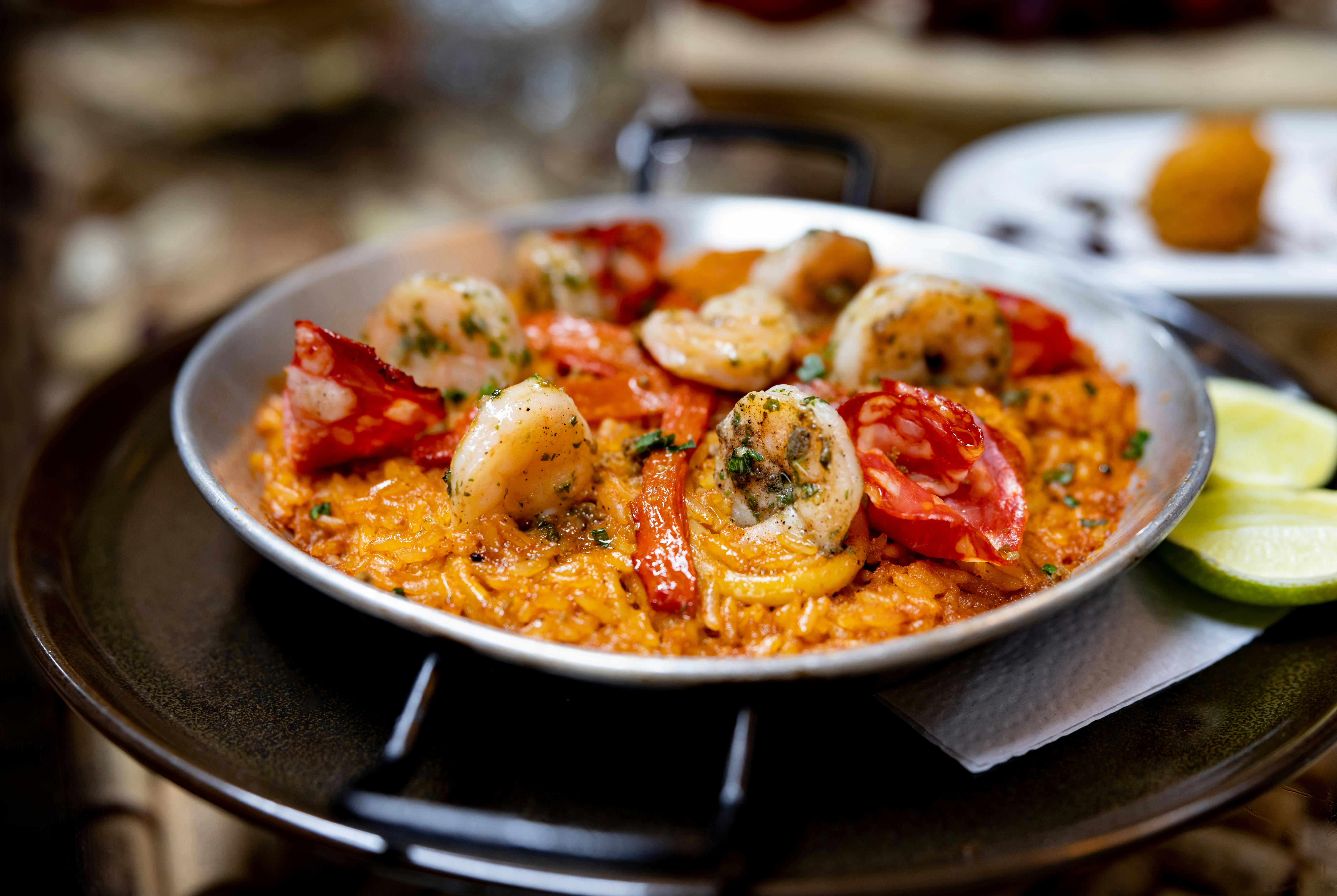 The Valentine&rsquo;s Day meal that Sgaittarians should have is paella.