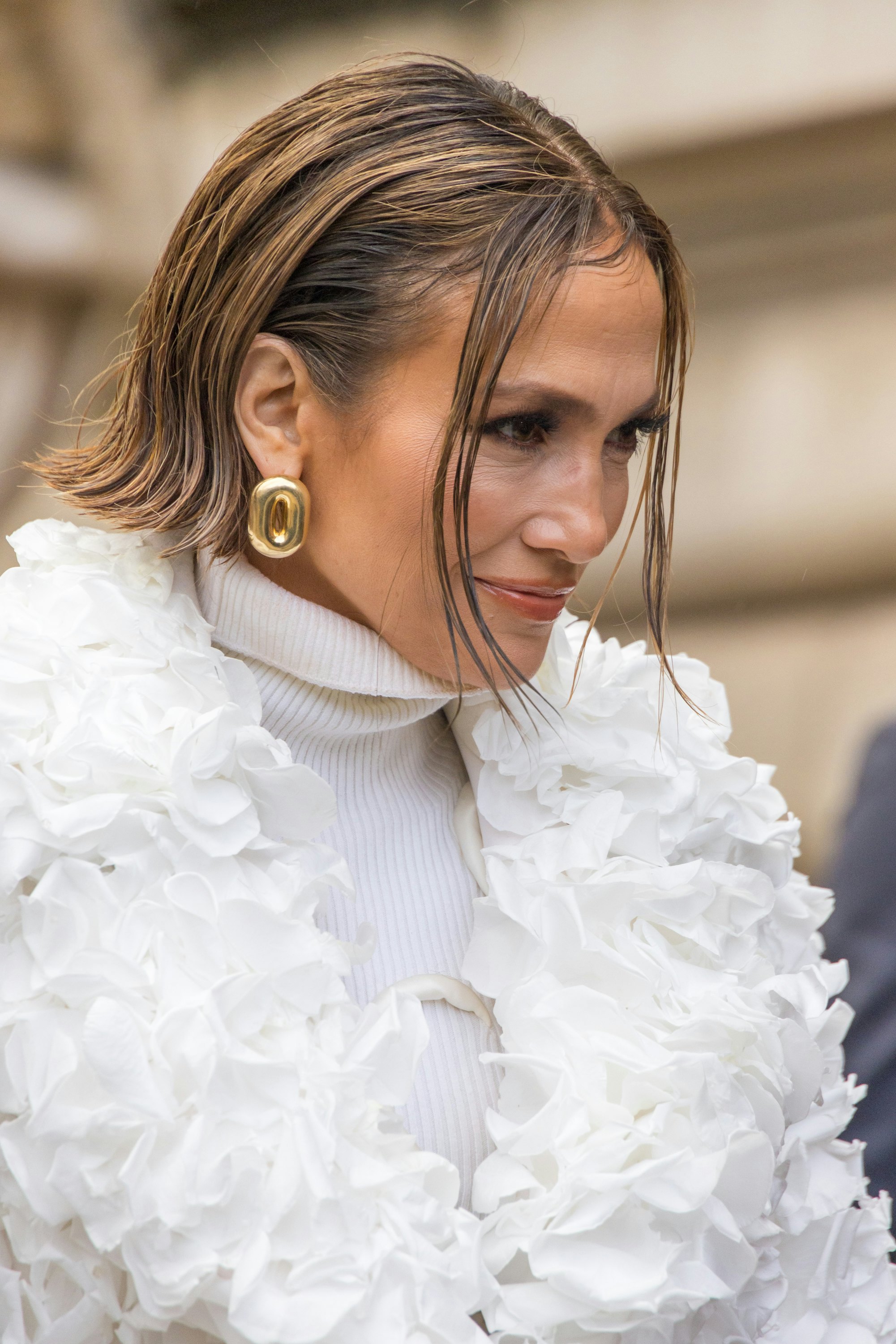 Jennifer Lopez Debuts a Whole New Look at the Schiaparelli Couture Show