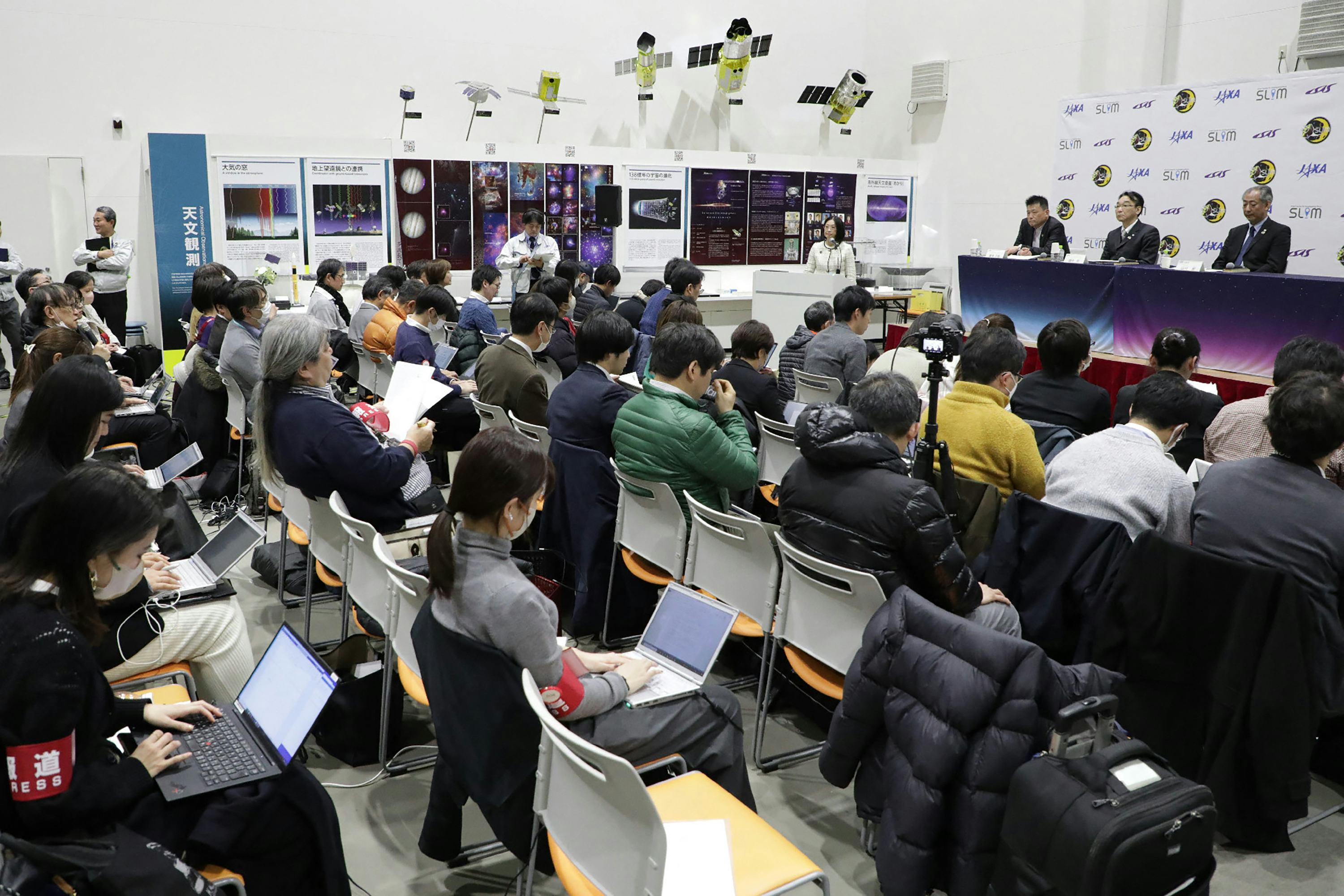 Hitoshi Kuninaka (top 2nd R), director general of the Japan Aerospace Exploration Agency (JAXA) and ...