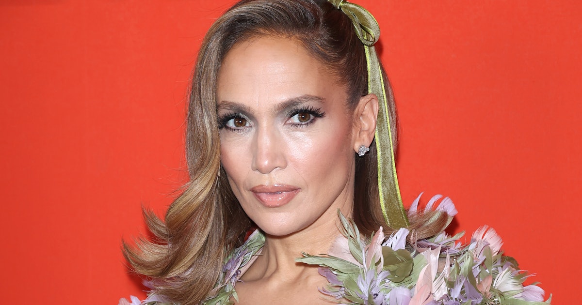 Jennifer Lopez Wore A Dangerously Low-Cut Dress At Couture Week
