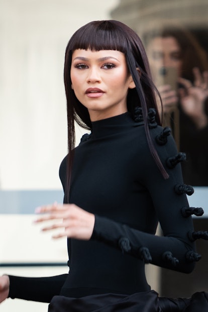 Zendaya revealed futuristic micro bangs at the Schiaparelli Haute Couture show.
