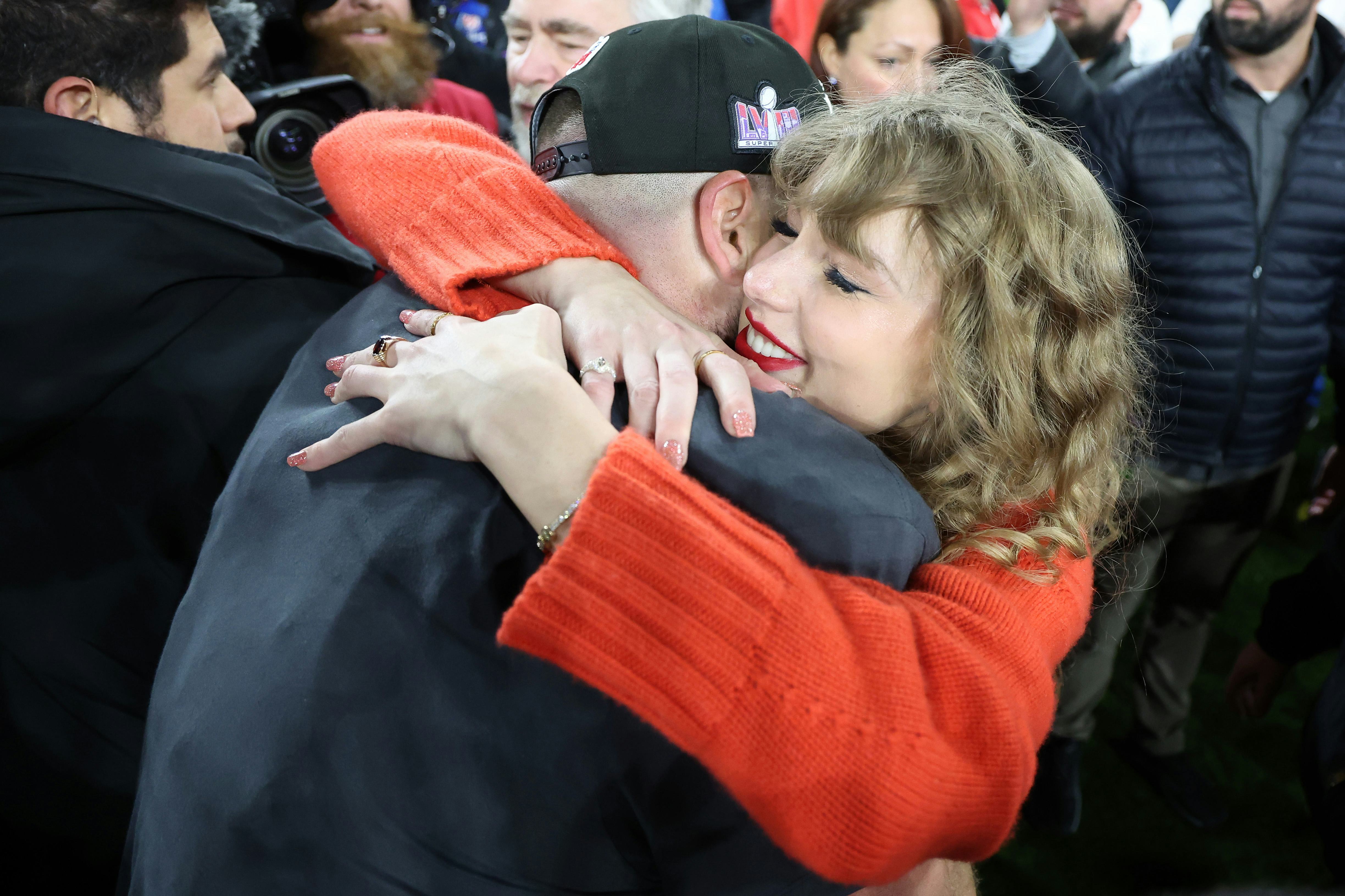 Taylor Swift and Super Bowl champion Travis Kelce
