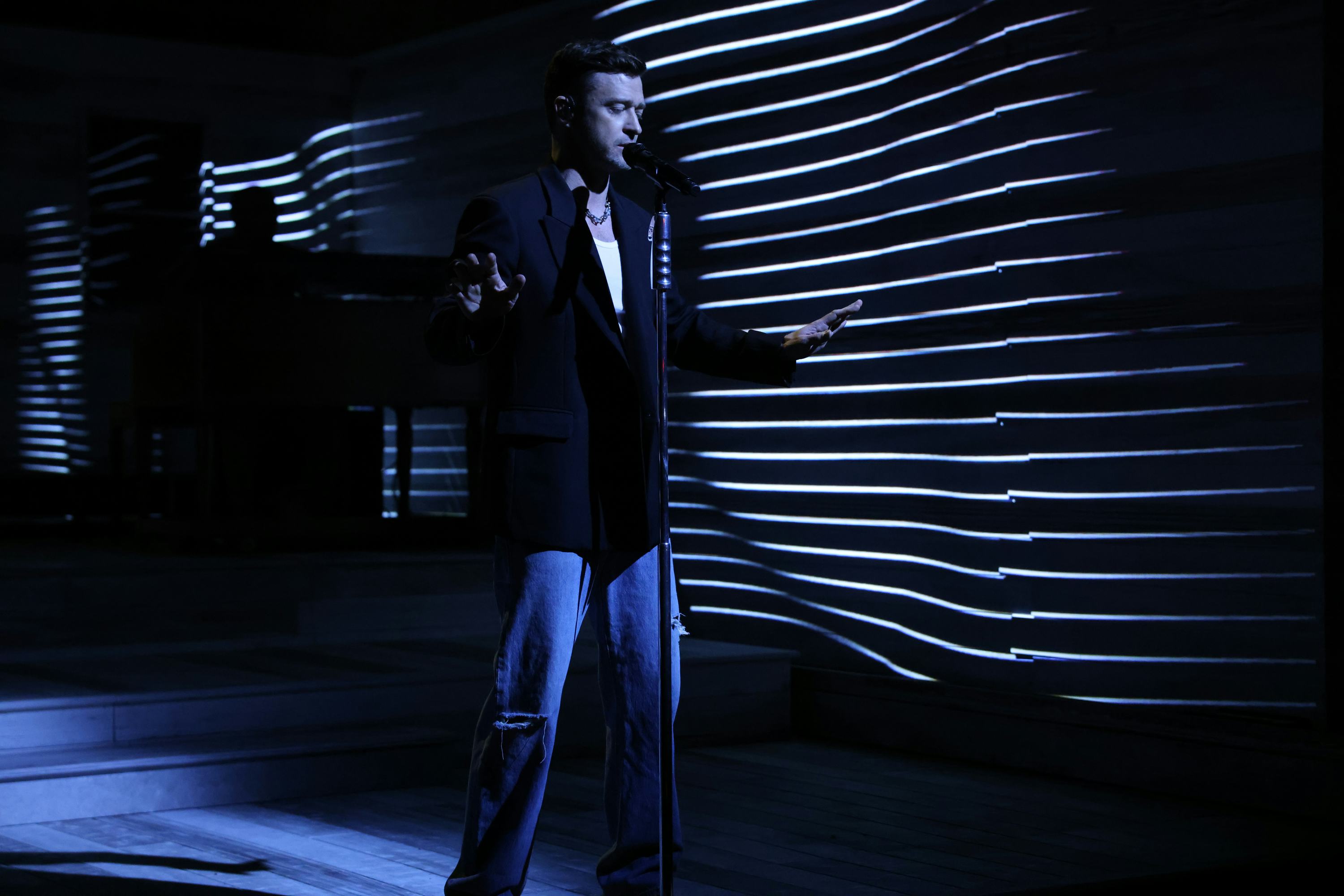 To Britney Spears, &ldquo;Selfish&rdquo; by Justin Timberlake is &ldquo;soo good."