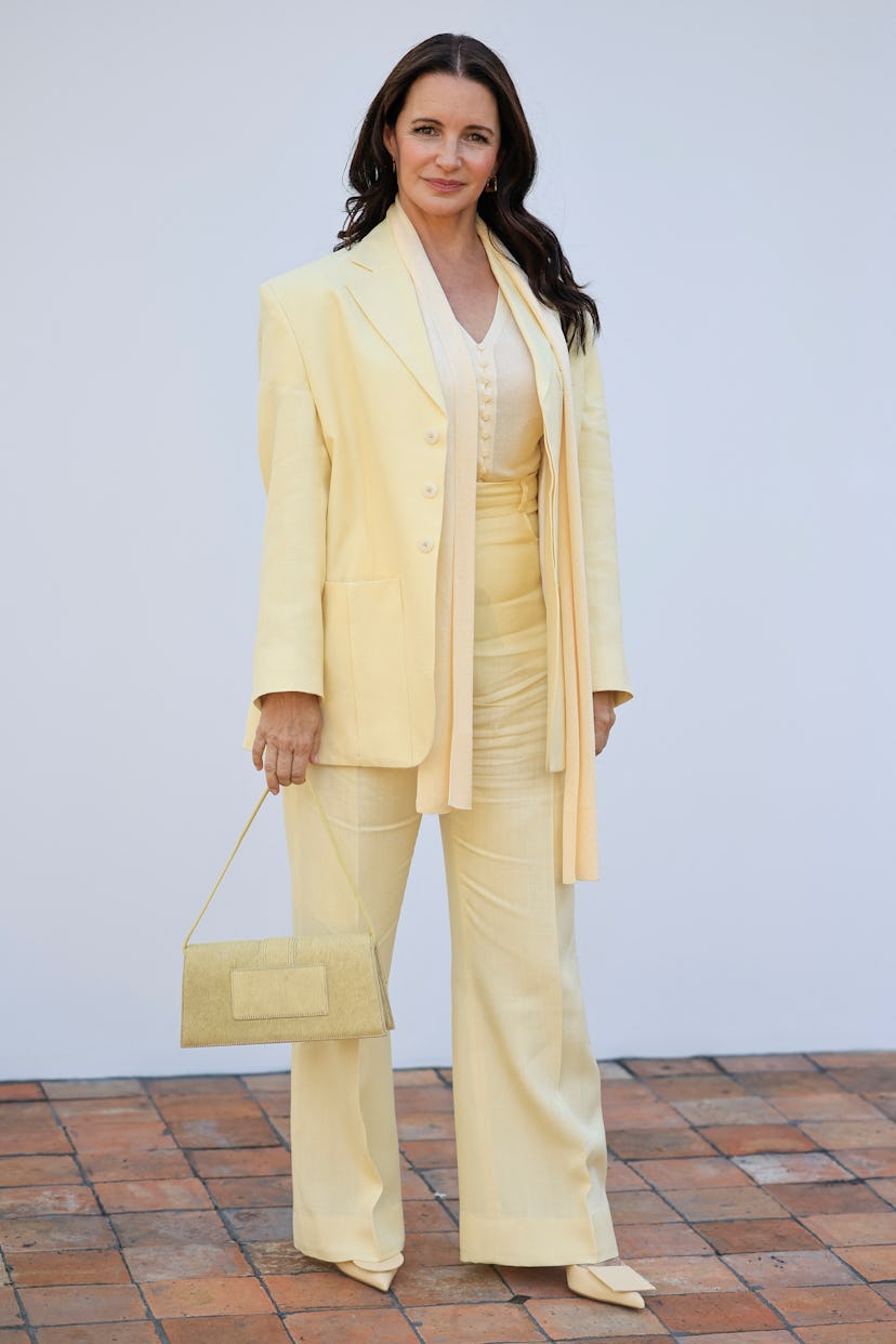 Kristin Davis attends the "Les Sculptures" Jacquemus spring summer 2024 fashion show