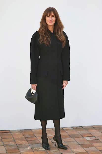 Julia Roberts attends the "Les Sculptures" Jacquemus spring summer 2024 fashion show 