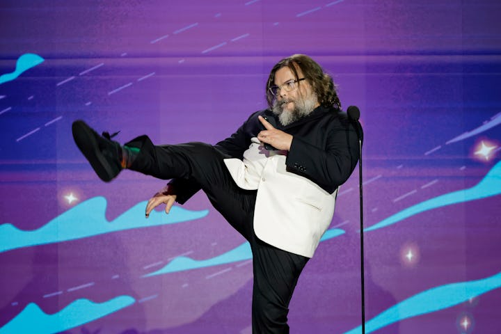 LOS ANGELES, CALIFORNIA - DECEMBER 17: Jack Black accepts the award for "Outstanding Voice Performan...