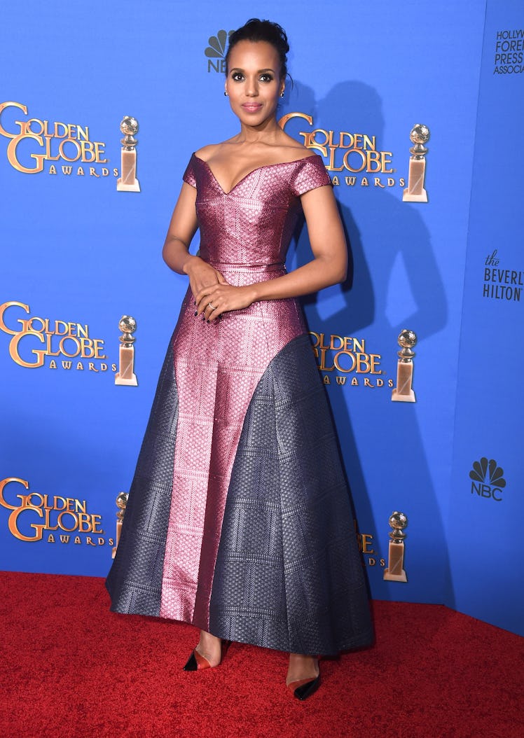 Kerry Washington poses in the 72nd Annual Golden Globe Awards 