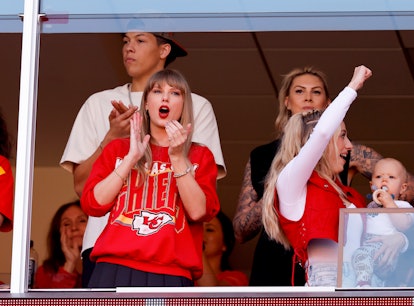 KANSAS CITY, MISSOURI - OCTOBER 22: Taylor Swift and Brittany Mahomes cheer during a game between th...