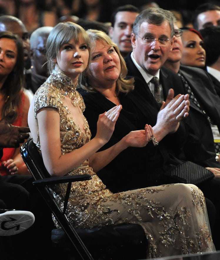 Taylor Swift attended the 2012 Grammys with her parents, Andrea and Scott Swift. 