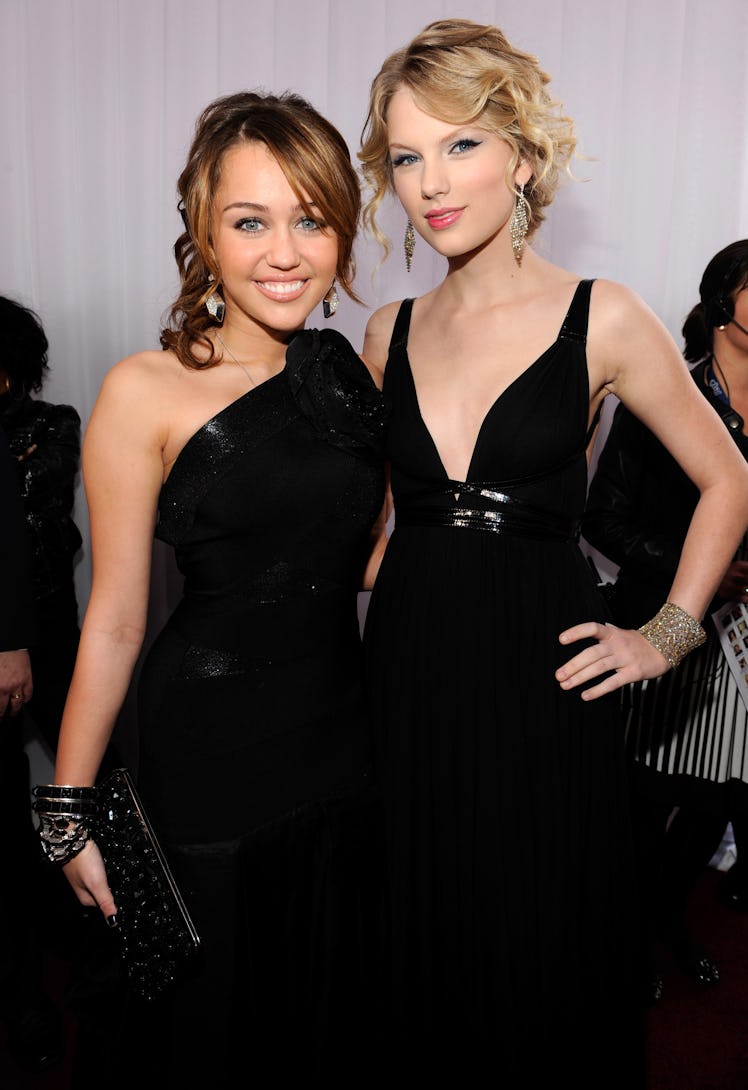 Miley Cyrus and Taylor Swift attended the 2009 Grammys together. 