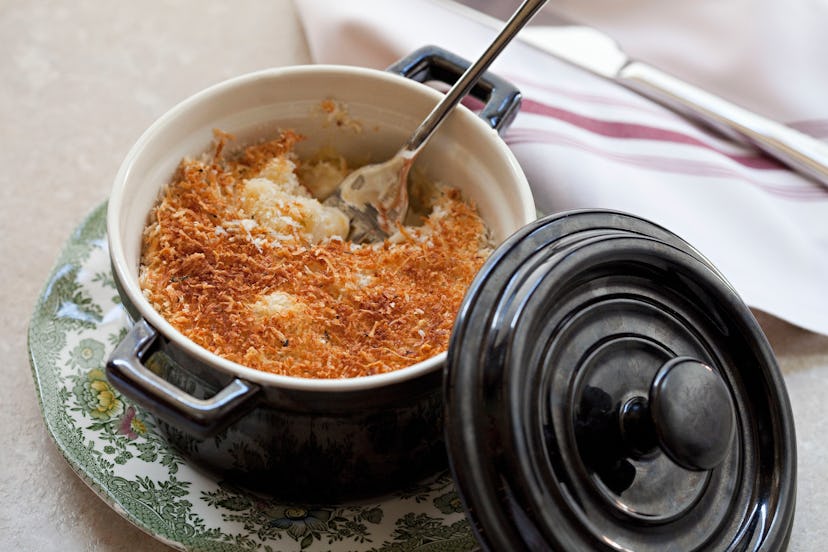 The best wedding gift for Libra is a Le Creuset set.