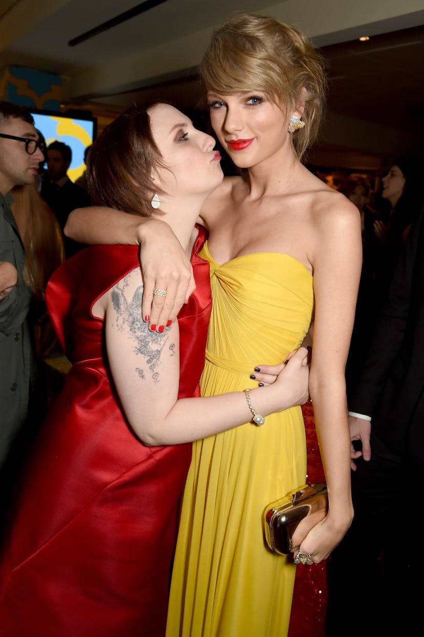 BEVERLY HILLS, CA - JANUARY 11:  Actress/director Lena Dunham (L) and singer/songwriter Taylor Swift...