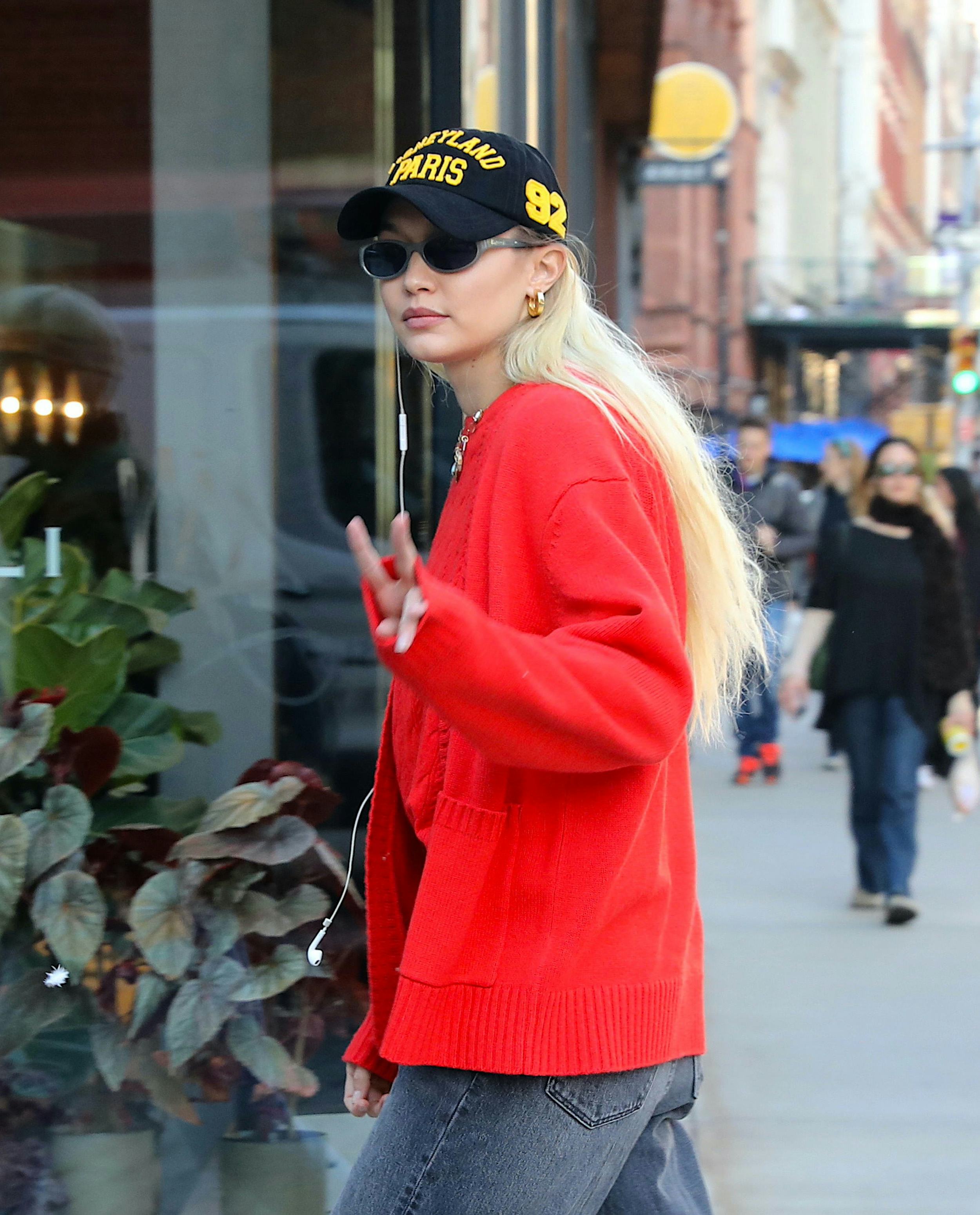 Gigi Hadid with angel blonde hair.