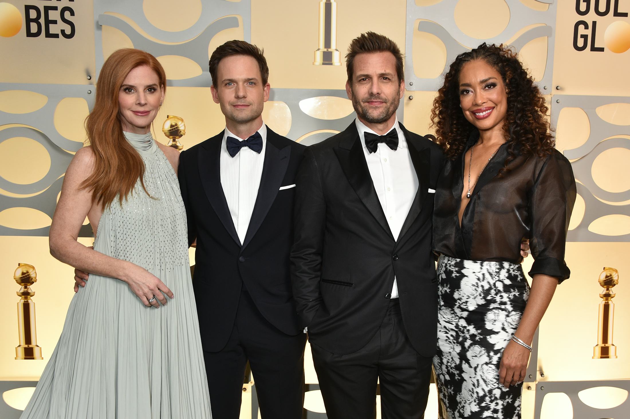 'Suits' Cast Reunion At The Golden Globe Awards Goes Viral