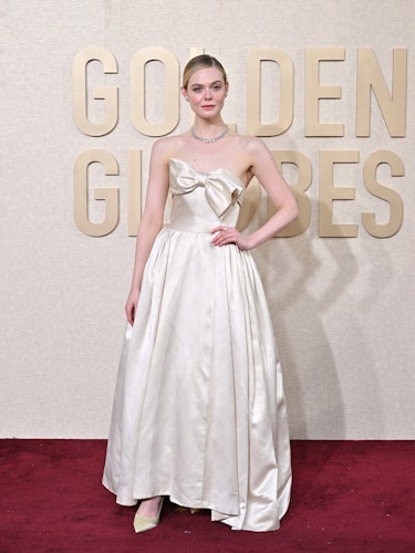 Elle Fanning attends the 81st Annual Golden Globe Awards 