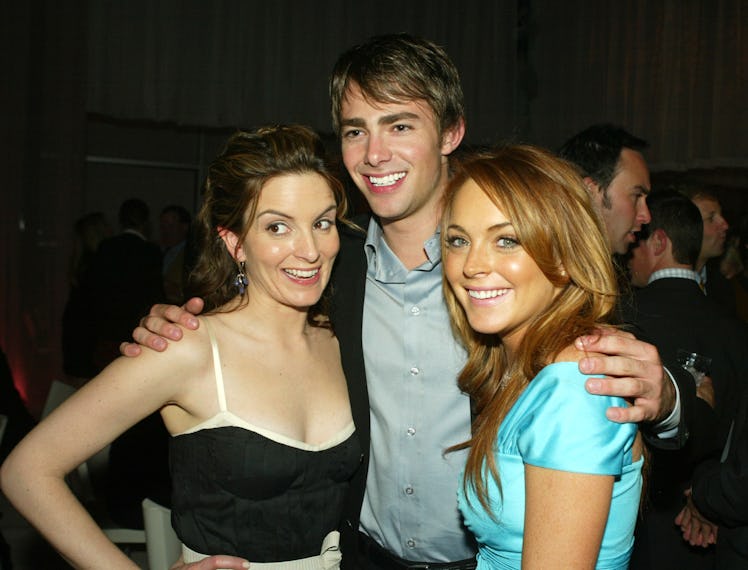 LOS ANGELES - APRIL 19:  Actress Tina Fey (L) poses with fellow cast members Jonathan Bennett and Li...