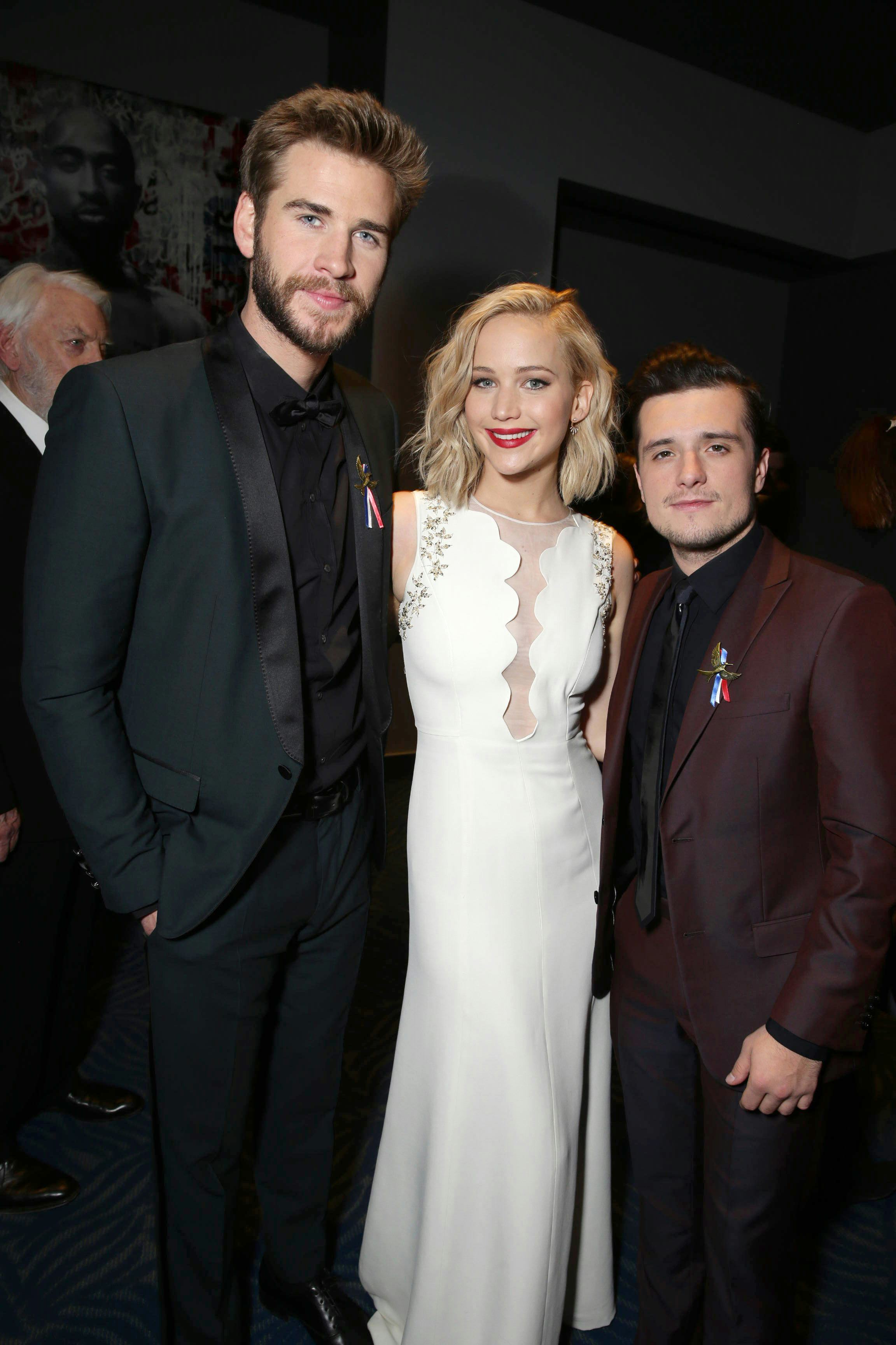 Josh Hutcherson Shared A Sweet Text He Got From Jennifer Lawrence, image size:748x1122
