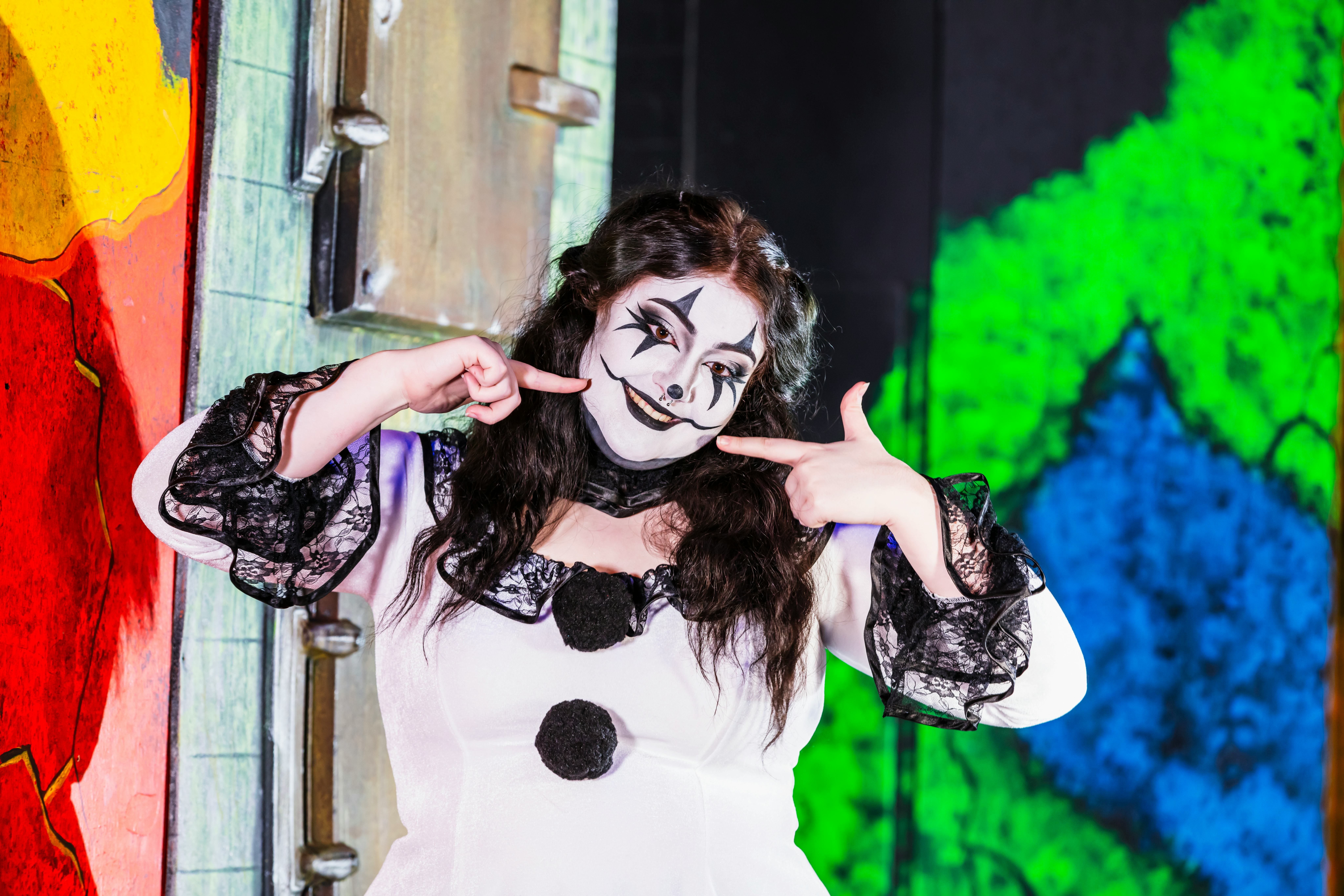 Gemini will live it up as a clown on Halloween.