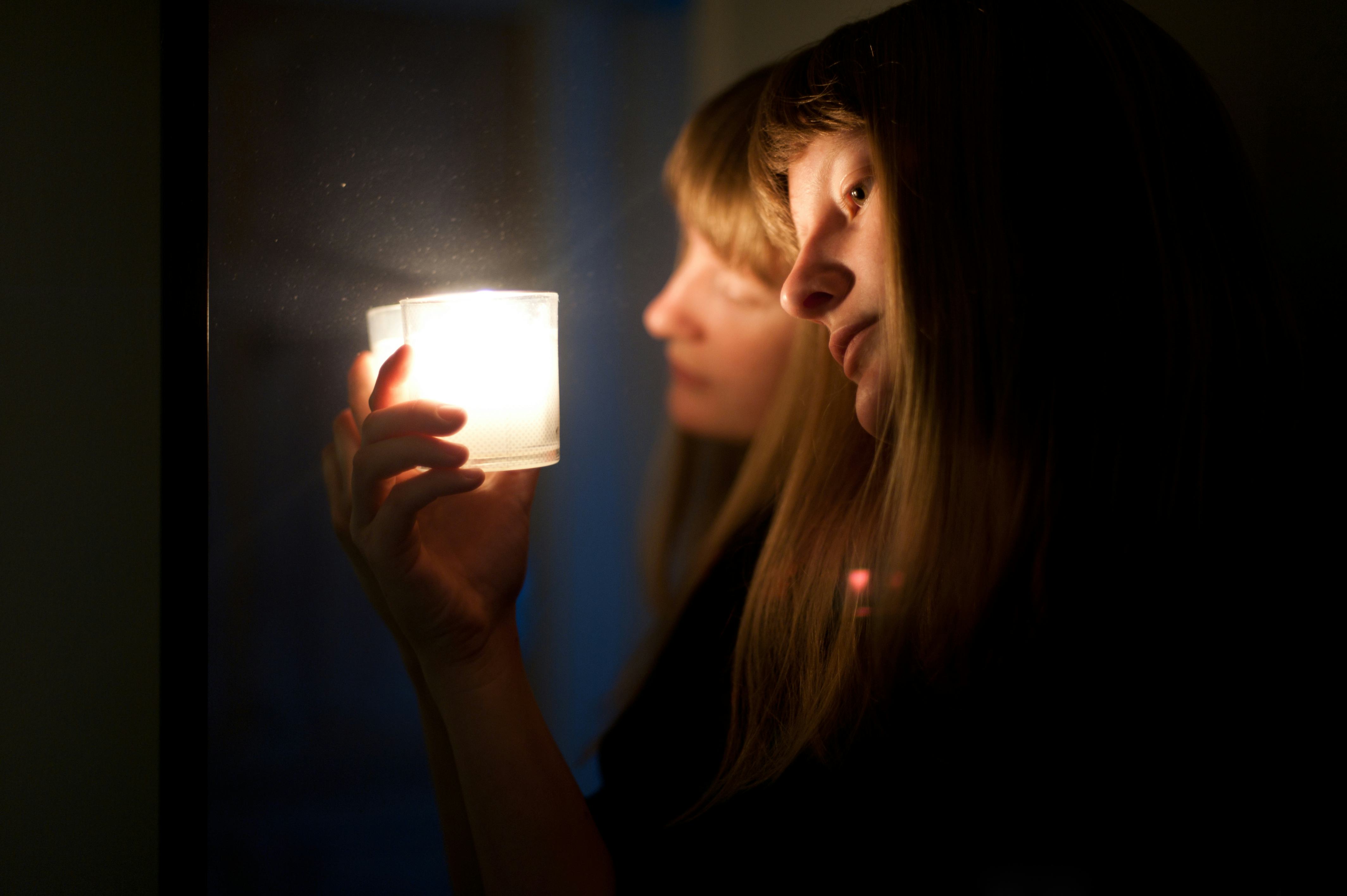 How to do a flame-gazing ritual.