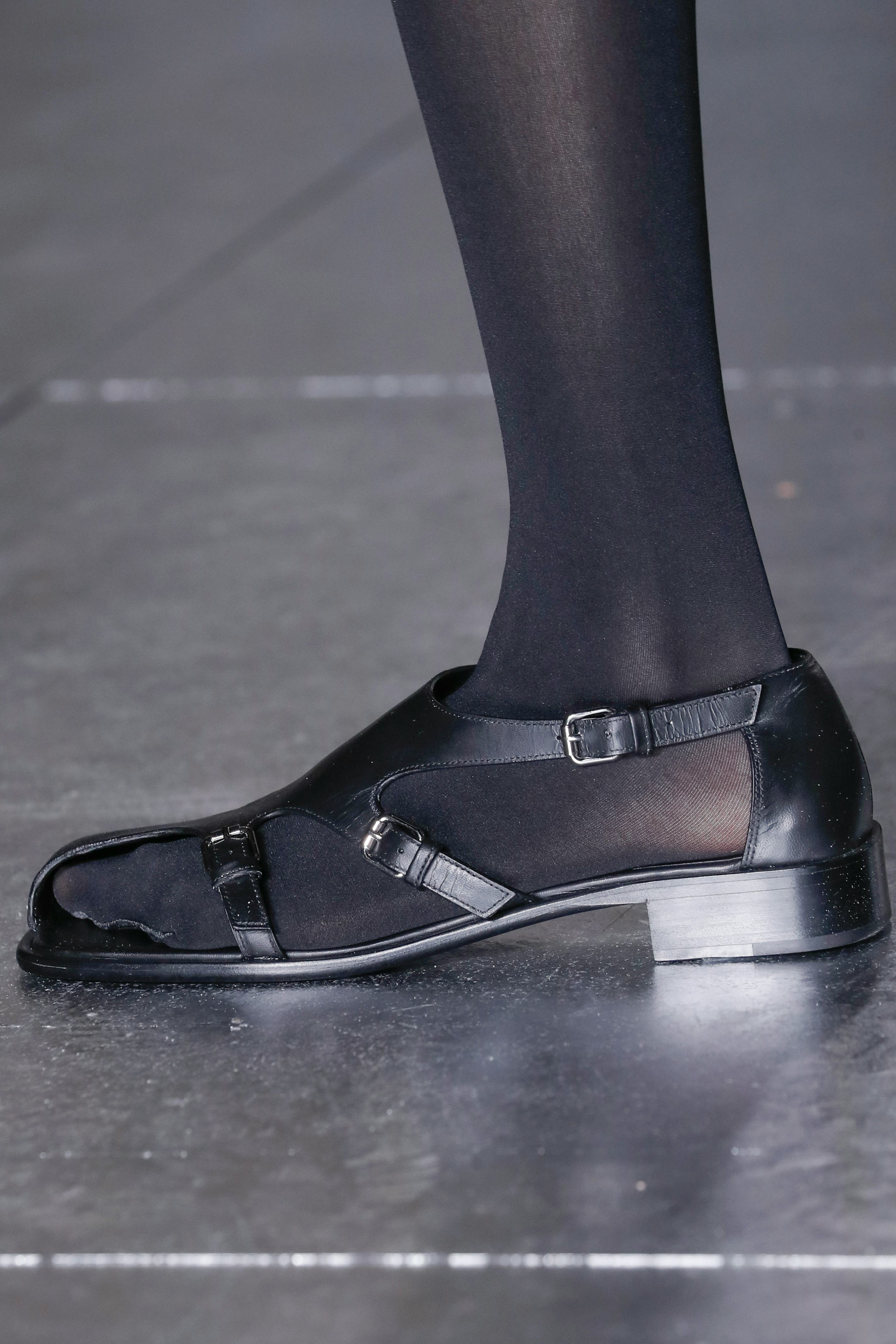 NEW YORK, USA - FEBRUARY 12: A model walks the runway during the Tory Burch Ready to Wear Fall/Winte...