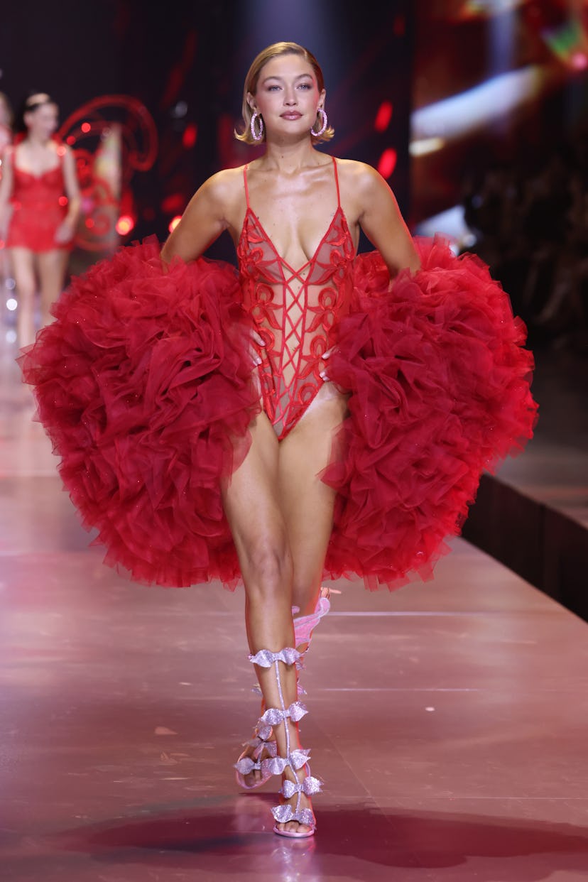 Gigi Hadid on the runway at the Victoria’s Secret Fashion Show held at the Brooklyn Navy Yard on Oct…
