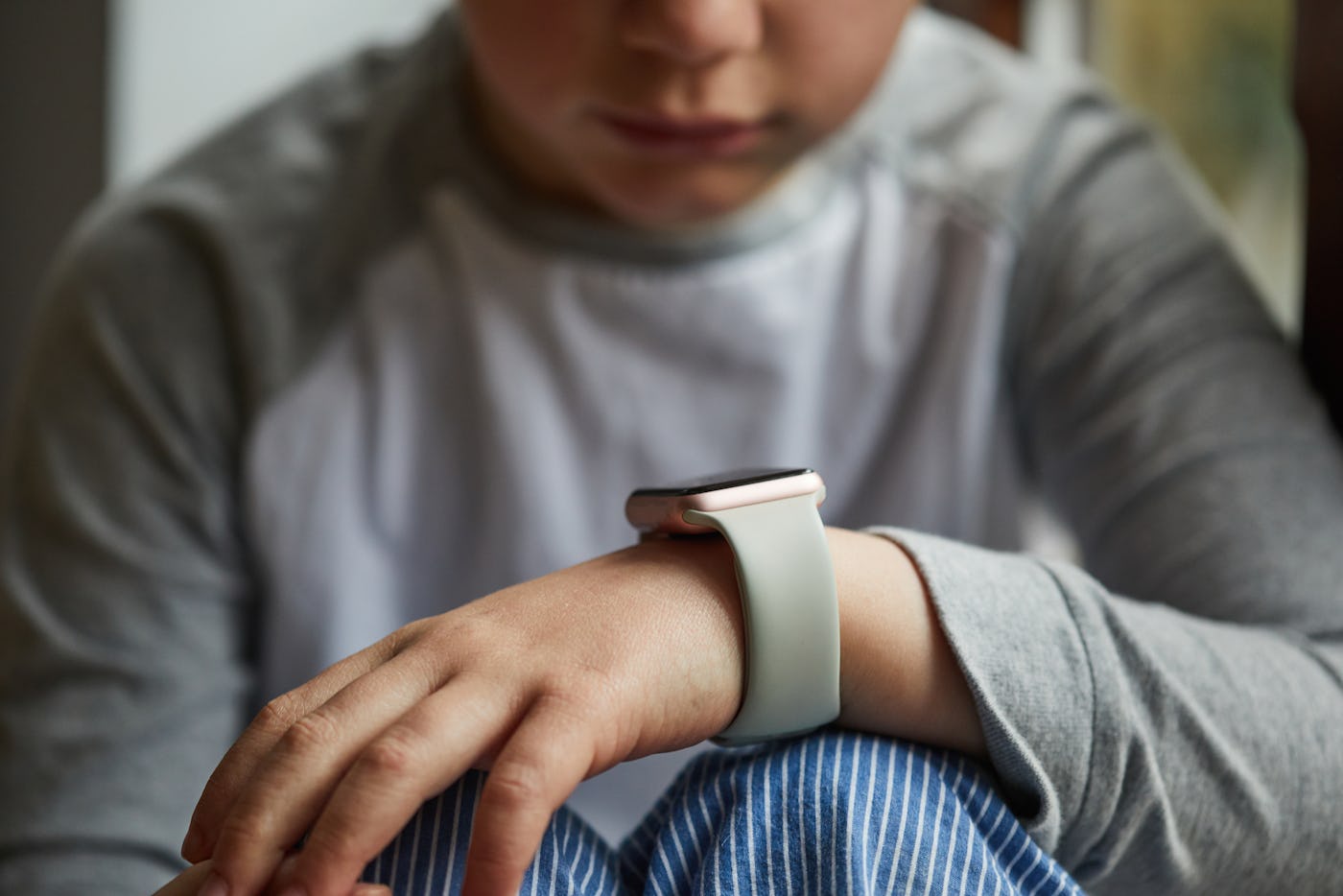 I don't like my 6th grade texting in his classes group chat.