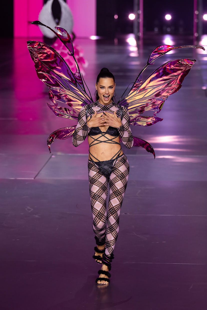 BROOKLYN, NEW YORK - OCTOBER 15: Adriana Lima walks the runway during the Victoria's Secret Fashion ...