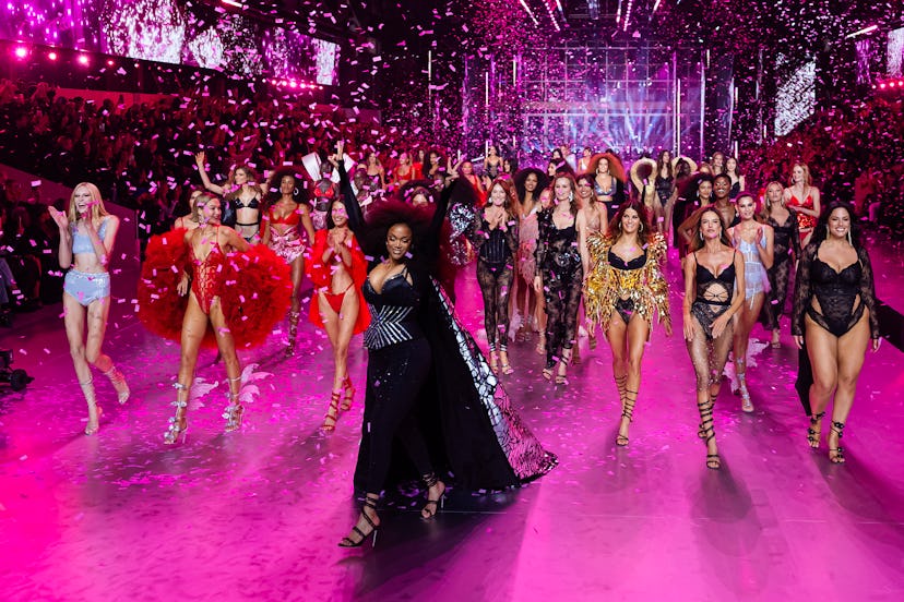 Tyra Banks' appearance at the Victoria’s Secret Fashion Show 2024 garnered enthusiastic reactions.