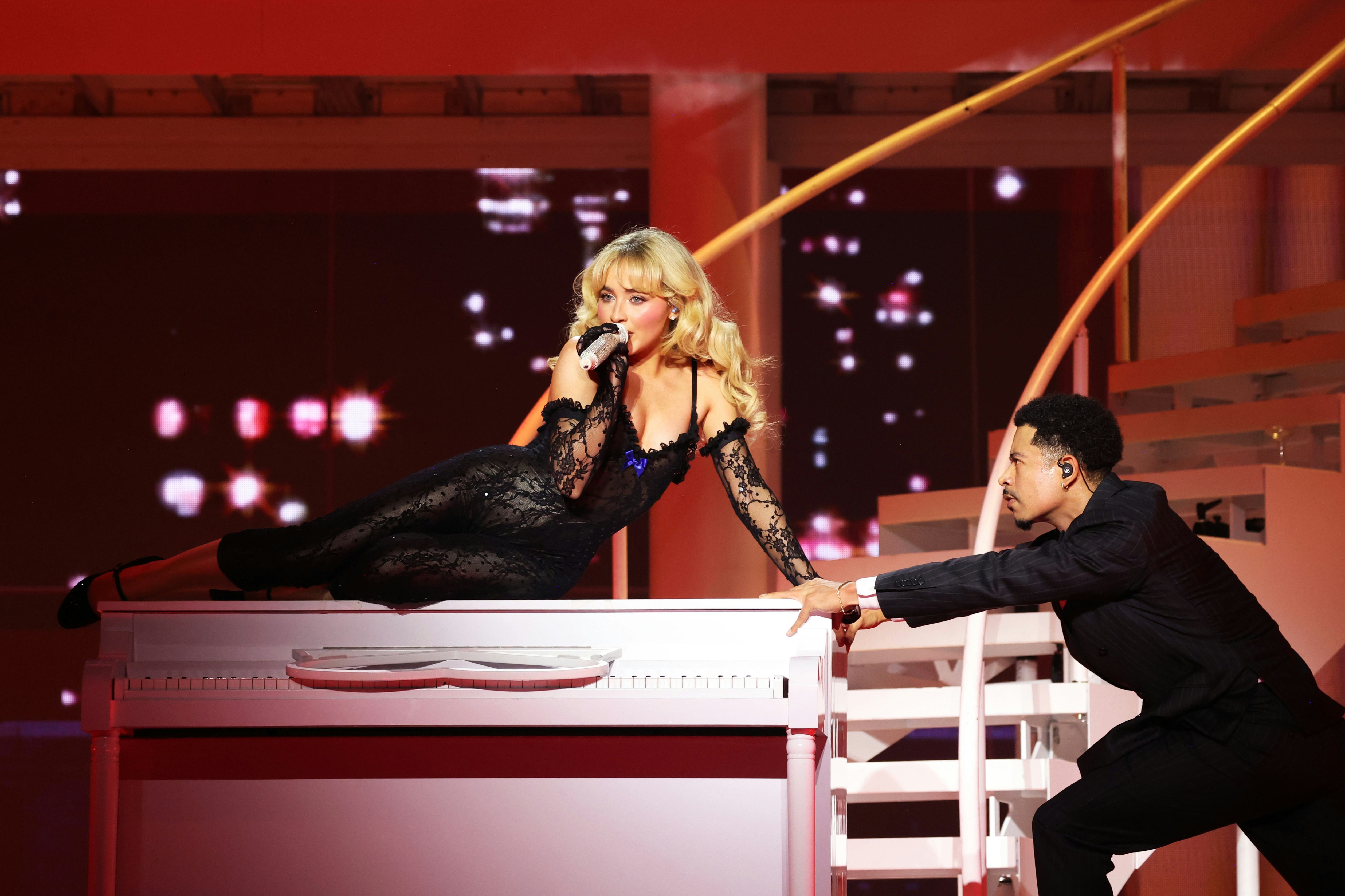 NEW YORK, NEW YORK - SEPTEMBER 30: (Exclusive Coverage) Sabrina Carpenter performs onstage during th&hellip;