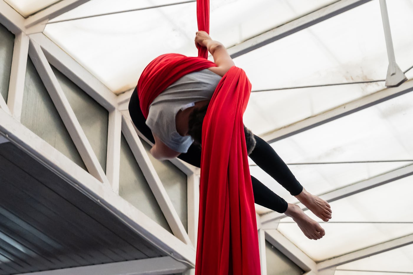 Circus show with kids at Centro Civico La Almozara during the Fiestas of el Pilar, Zaragoza, Aragon, Spain. (Photo by: Nano Calvo/VW Pics/Universal Images Group via Getty Images)