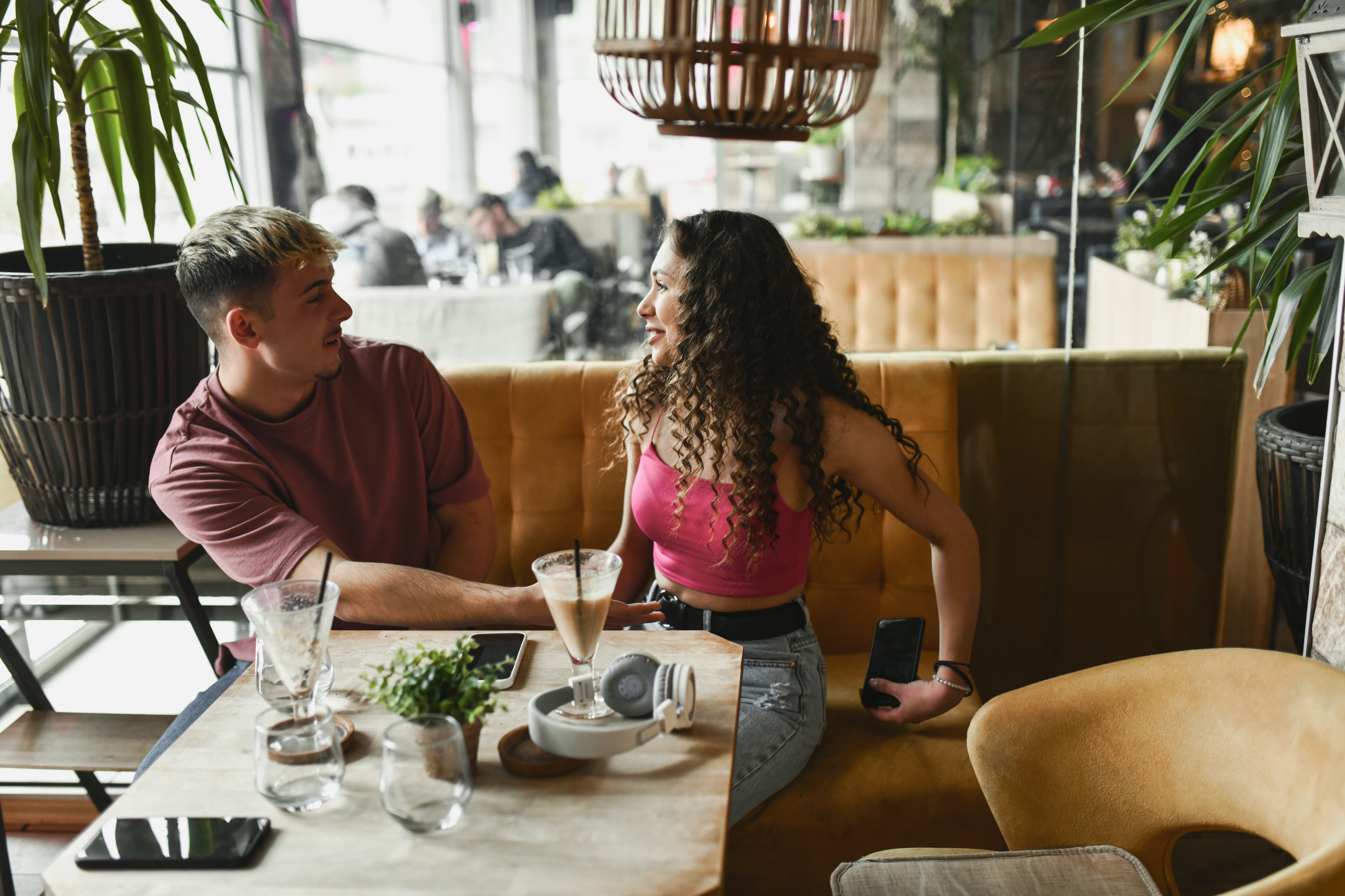 Leo is always going to cause drama in the group chat.