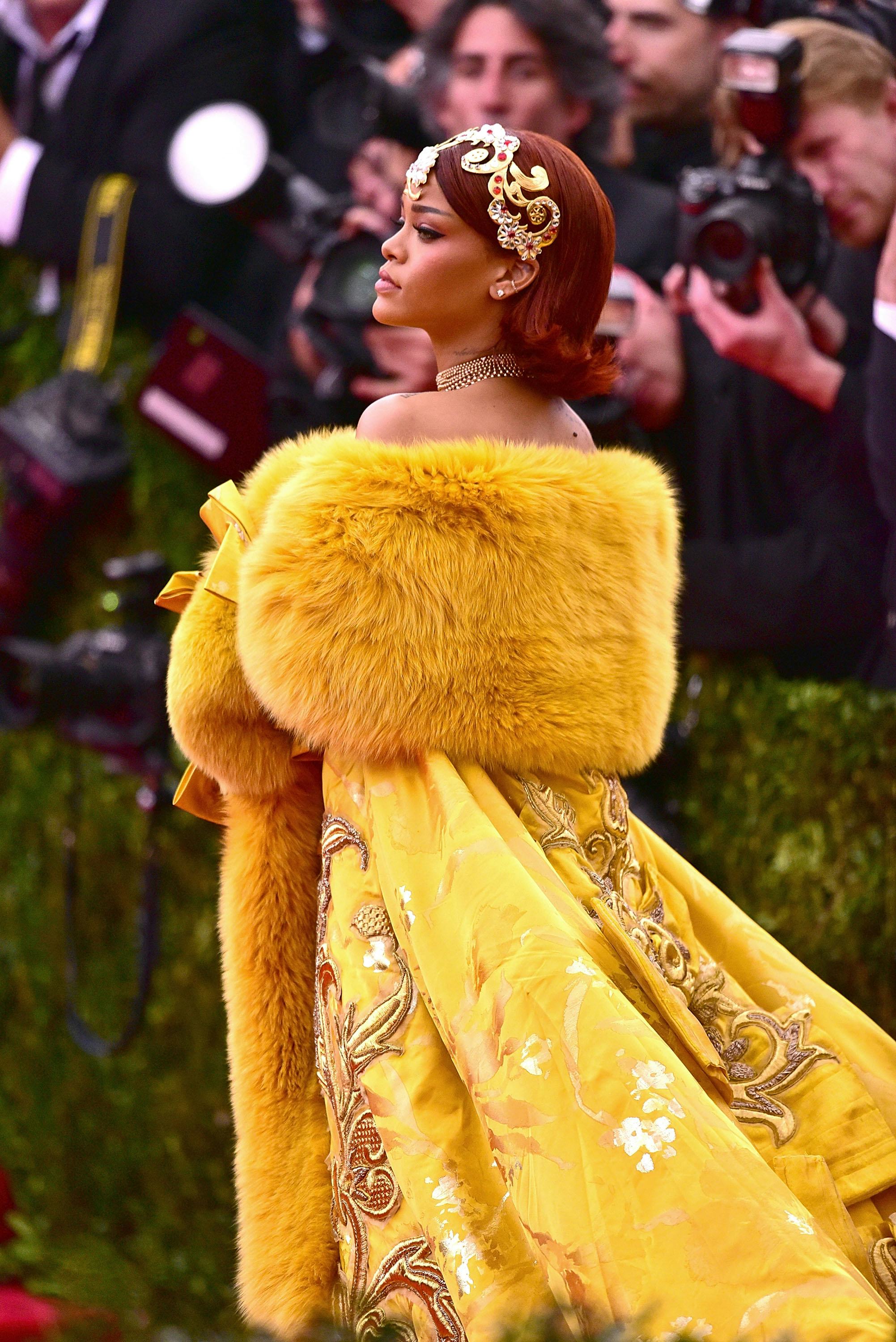 NEW YORK, NY - MAY 04:  Rihanna arrives to the &ldquo;China: Through The Looking Glass&rdquo; Costume Institute &hellip;