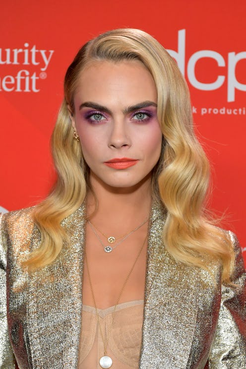cara delevingne wavy blonde hair