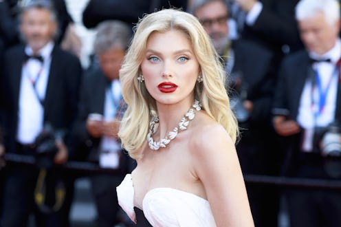 Elsa Hosk lors du tapis rouge pour la projection du film "Le Comte De Monte-Cristo" au 77e Festival ...