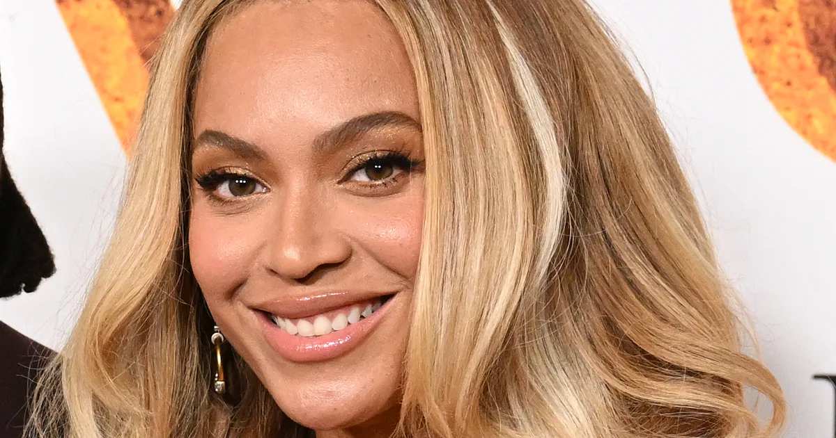 Beyoncé & Blue Ivy Matched In Gold Gowns At The 'Mufasa' Premiere