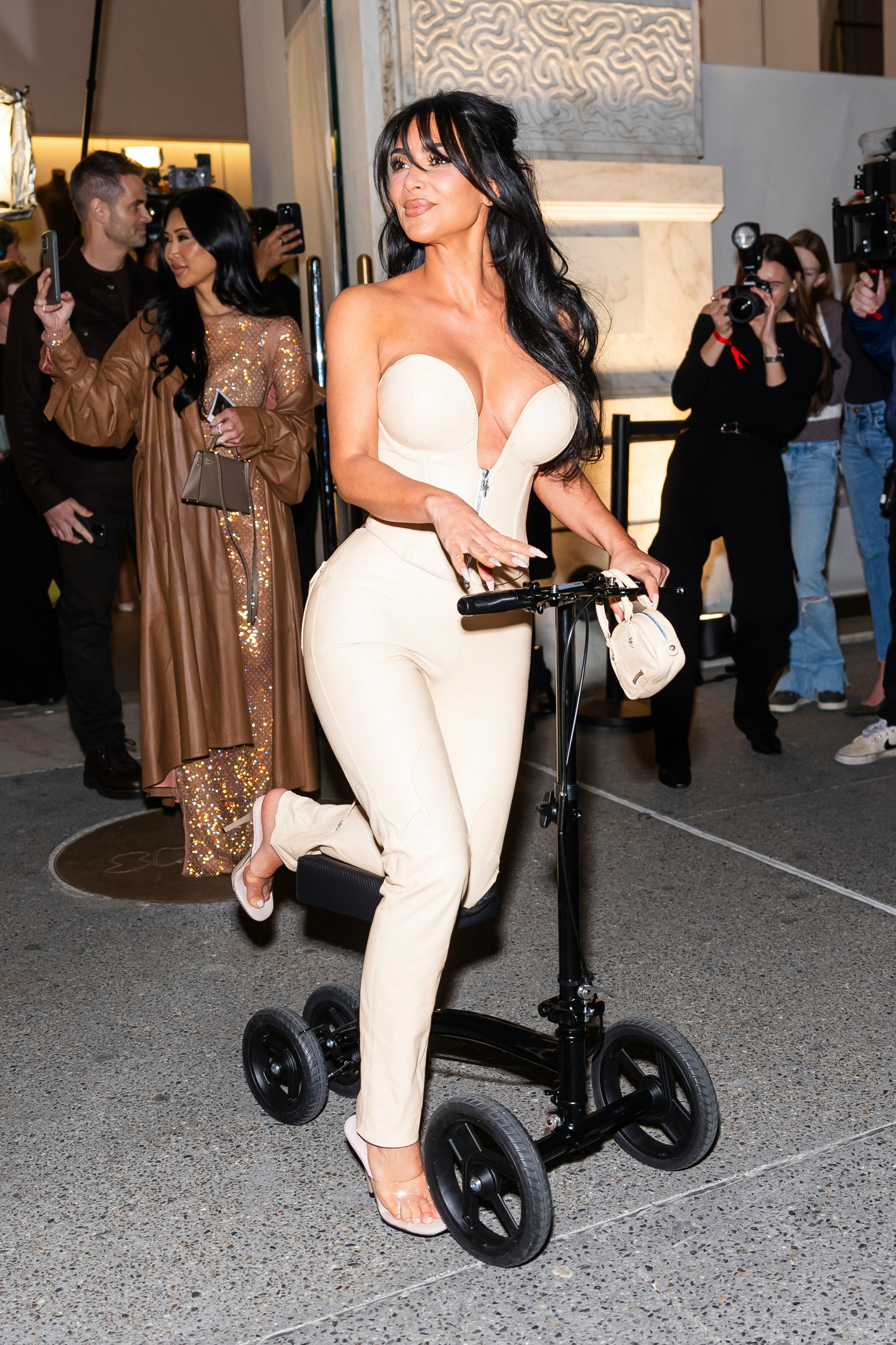NEW YORK, NEW YORK - DECEMBER 12: Kim Kardashian attends the Skims New York store opening party in M&hellip;
