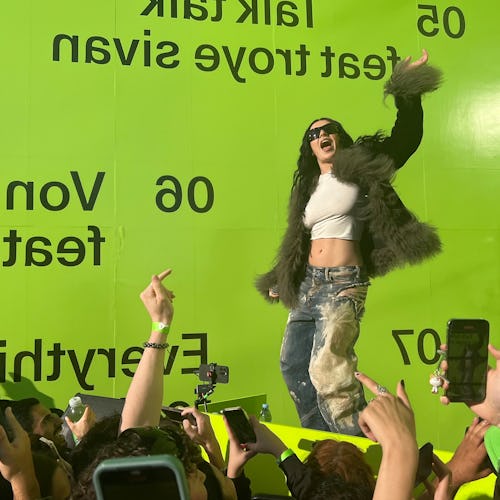 NEW WINDSOR, NEW YORK - OCTOBER 10: Charli XCX shared her new remix album with a few hundred fans at…