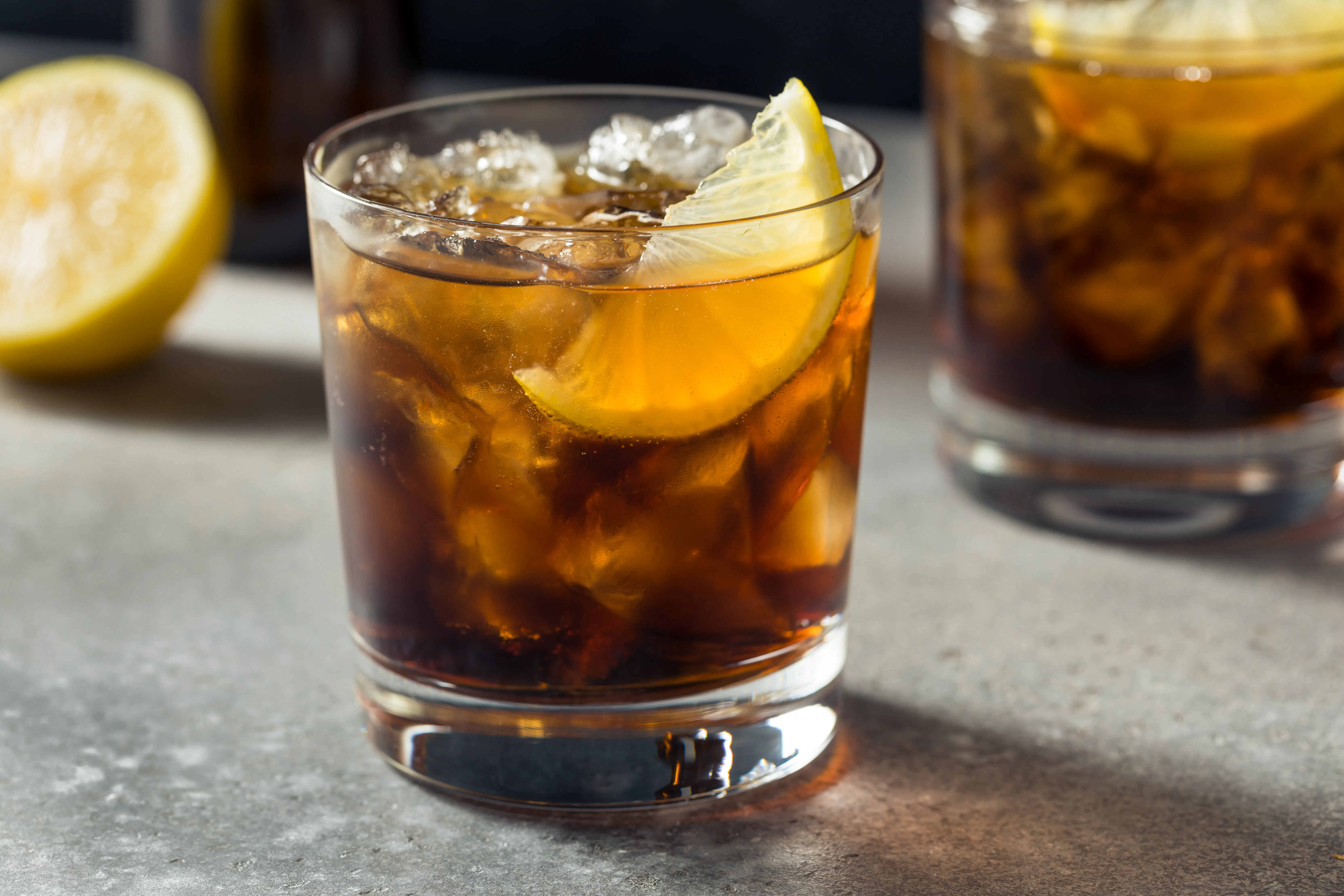 5 Drinks That Can Cause Bad Hangovers & Alternatives That Won't Leave ...