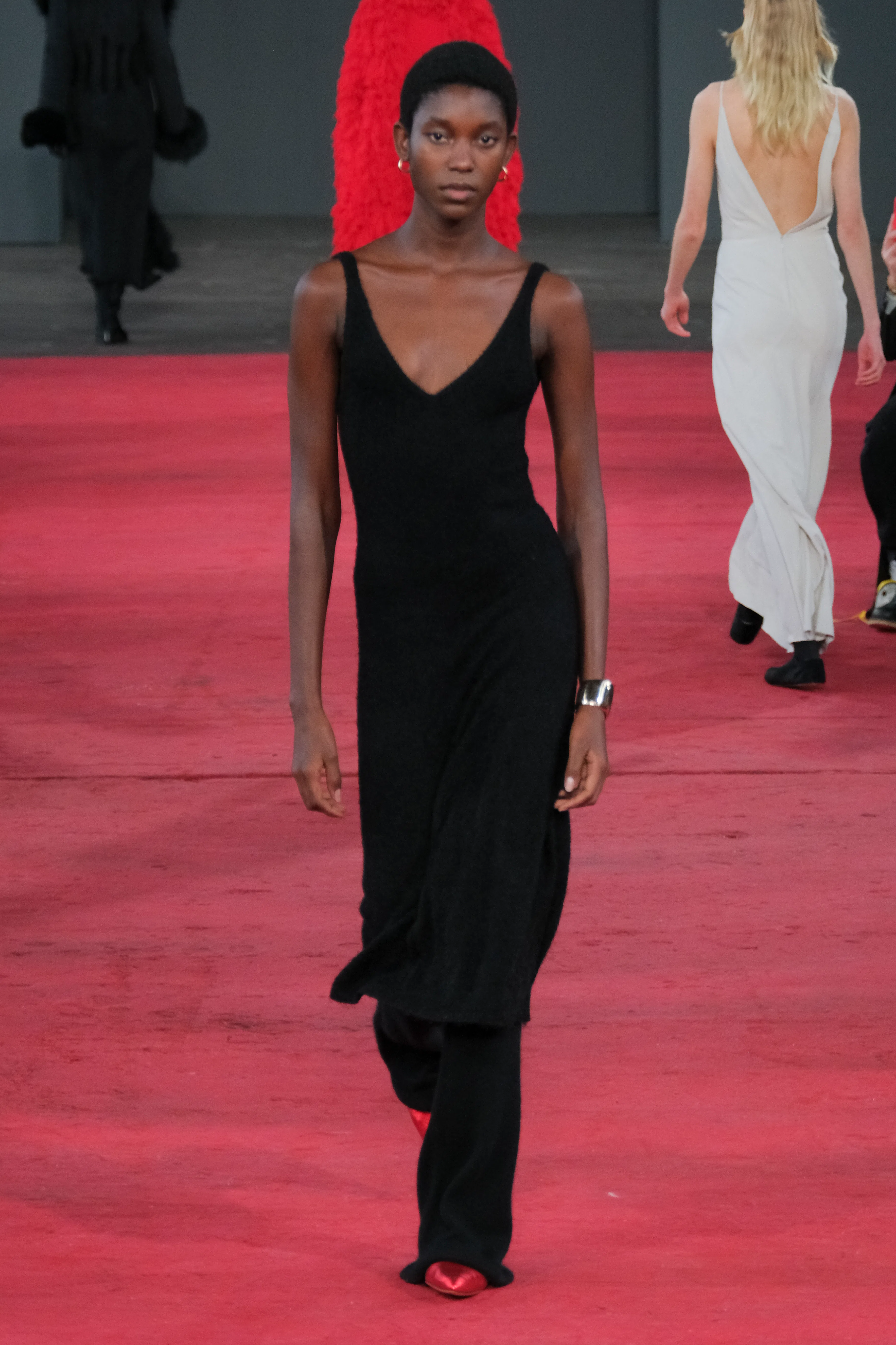 Pointy-Toe Flats Are Picking Up Steam At New York Fashion Week