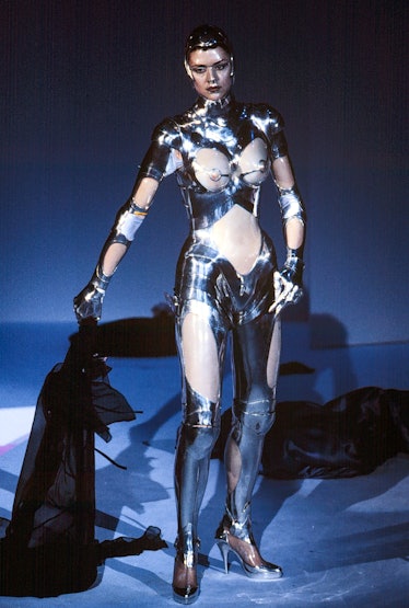 A model walks the runway during the Thierry Mugler Ready to Wear Fall/Winter 1995-1996 fashion show ...