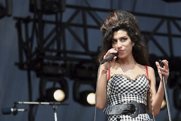 CHICAGO - AUGUST 05:  Singer Amy Winehouse performs onstage at Lollapalooza in Grant Park on August ...